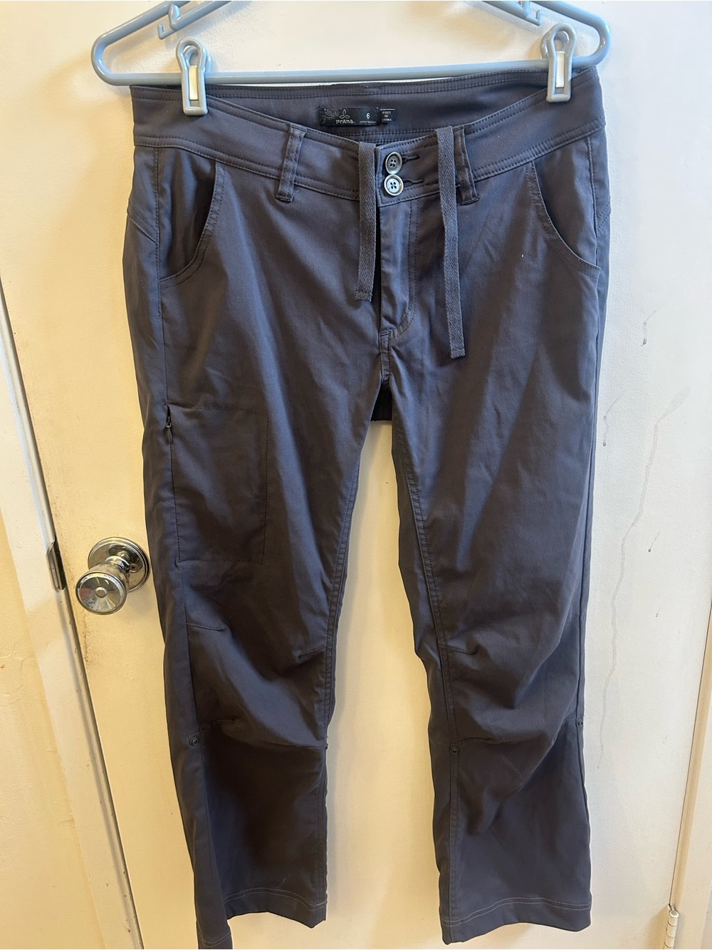 prAna Women's Gray Solid Flat Front Roll Tab Pants Button Closure, Size 6